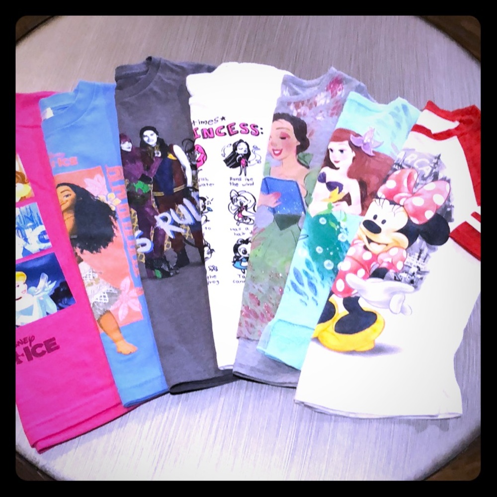 ❌❌SOLD❌❌Disney T-shirt Bundle🌹7 Girls tees
